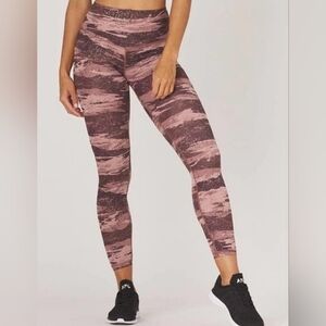 Glyder Sultry Leggings and Sport Bra SET Adobe Cocoa Distressed Camo Large